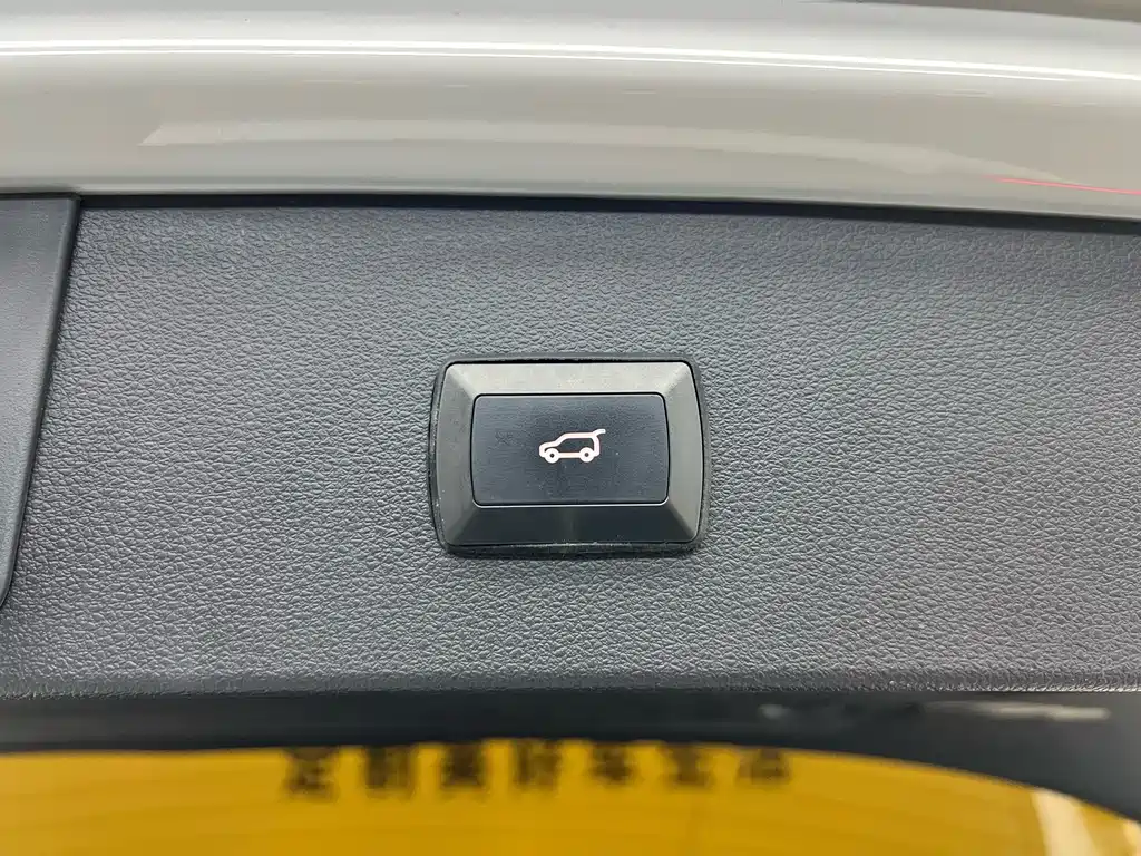 Audi Q2L 2021 — фото 26