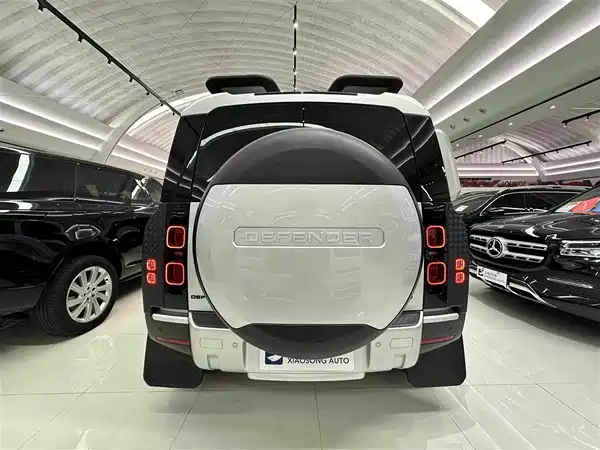 Land Rover Defender 2020