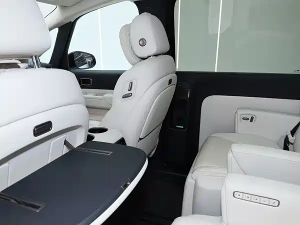 Li Auto MEGA 2025