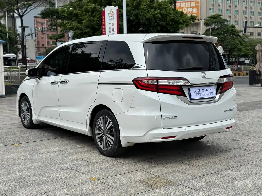 Honda Odyssey 2019 — фото 16