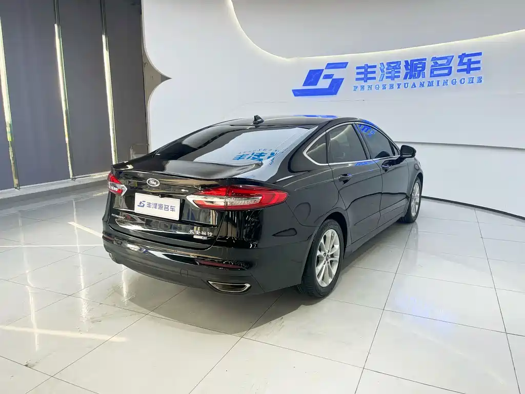 Ford Mondeo 2020 — фото 4