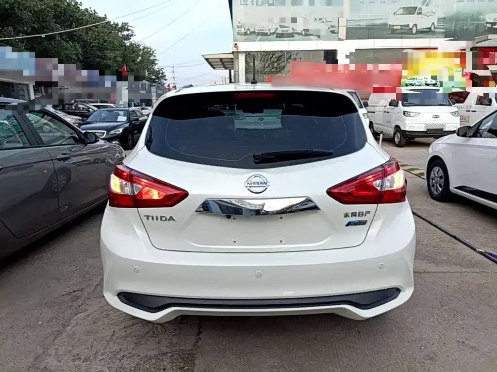 Nissan Tiida 2019 — фото 6