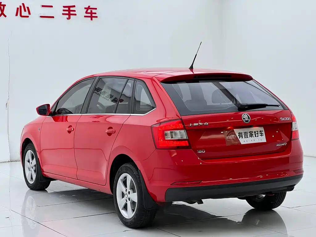 Skoda Rapid Spaceback 2016 — фото 6