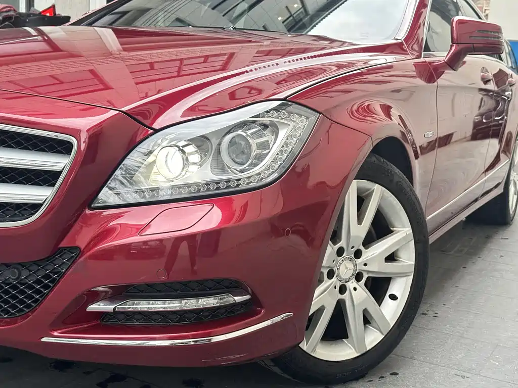 Mercedes-Benz CLS 2012 — фото 10