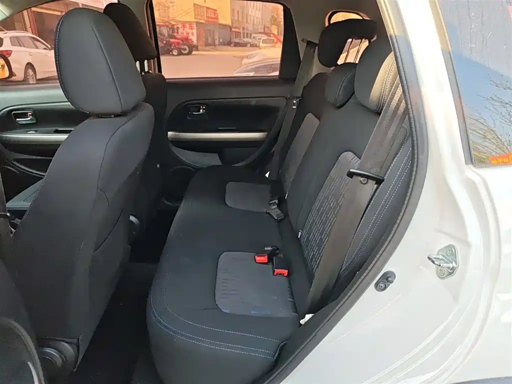 Haval H1 2017 — фото 13