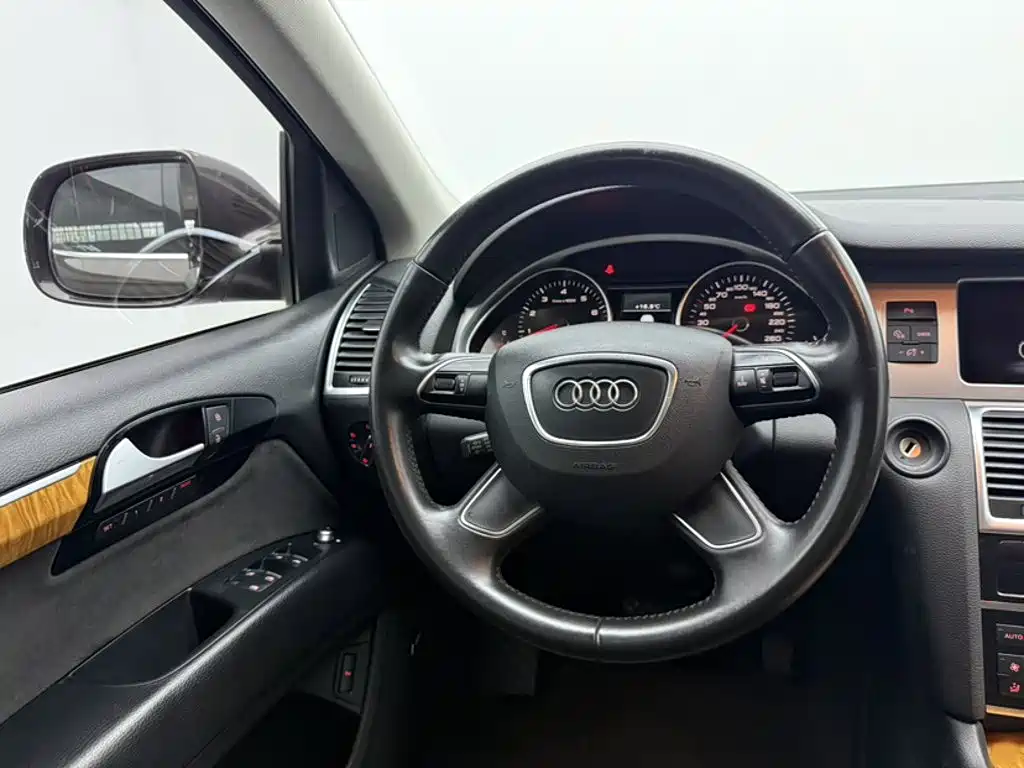 Audi Q7 2015 — фото 16