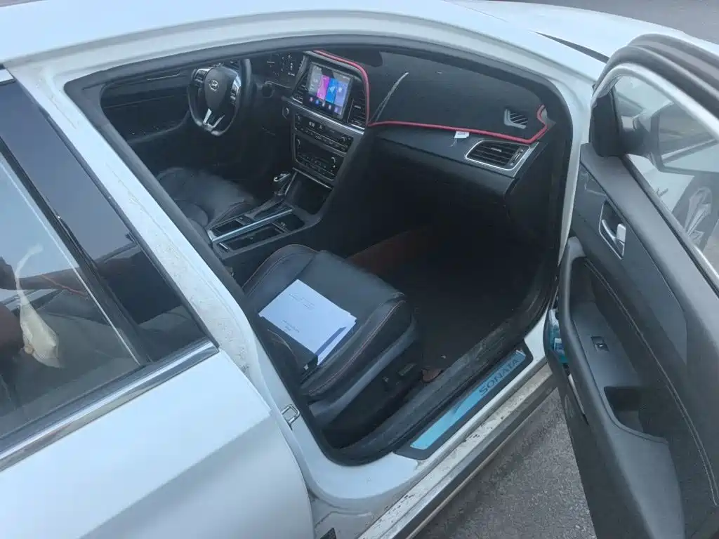 Hyundai Sonata 2015 — фото 19