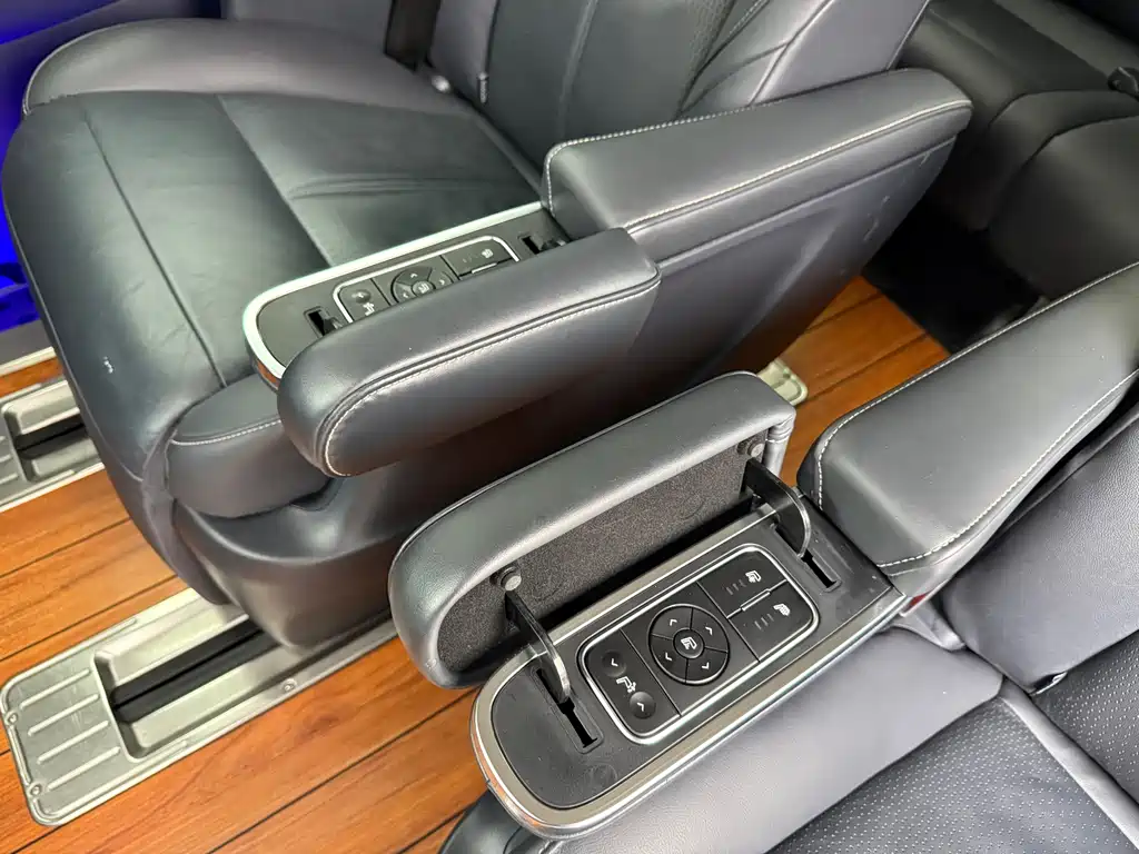 GAC Motor Trumpchi M8 2021 — фото 15