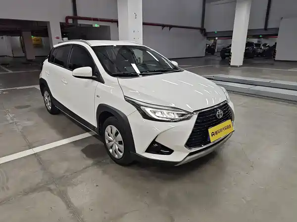 Toyota Yaris L 2022