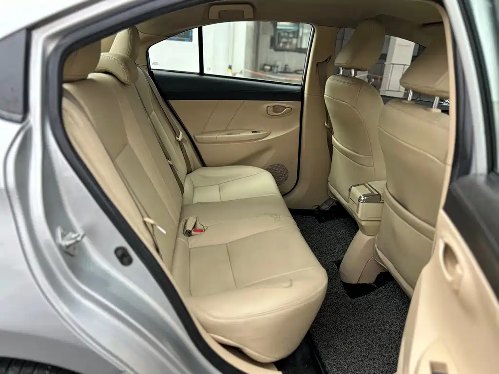 Toyota Vios 2015 — фото 23