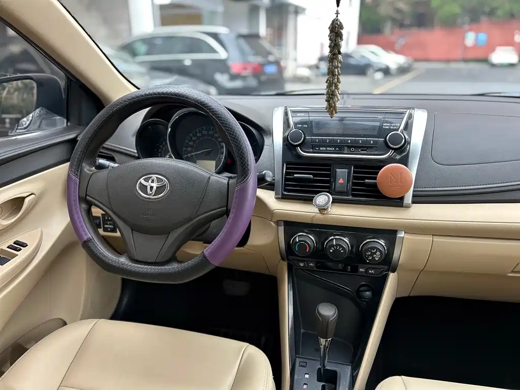 Toyota Vios 2015 — фото 27