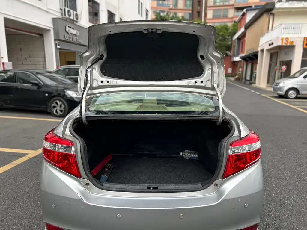 Toyota Vios 2015 — фото 35