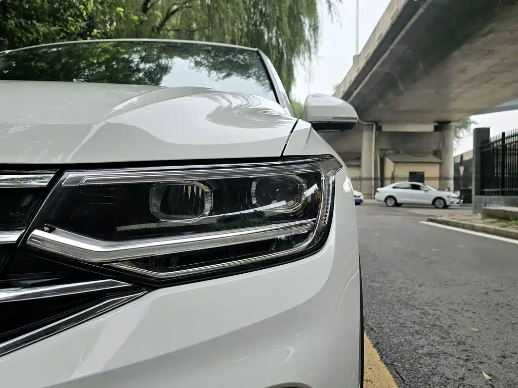 Volkswagen Tiguan L 2022 — фото 15