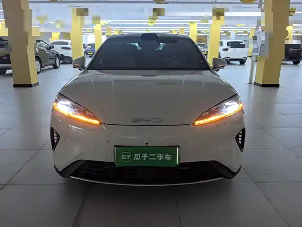 BYD Seal 07 DM-i 2025