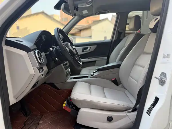 Mercedes-Benz GLK-Class 2012