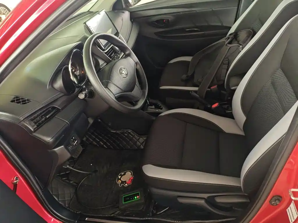 Toyota Yaris L 2020