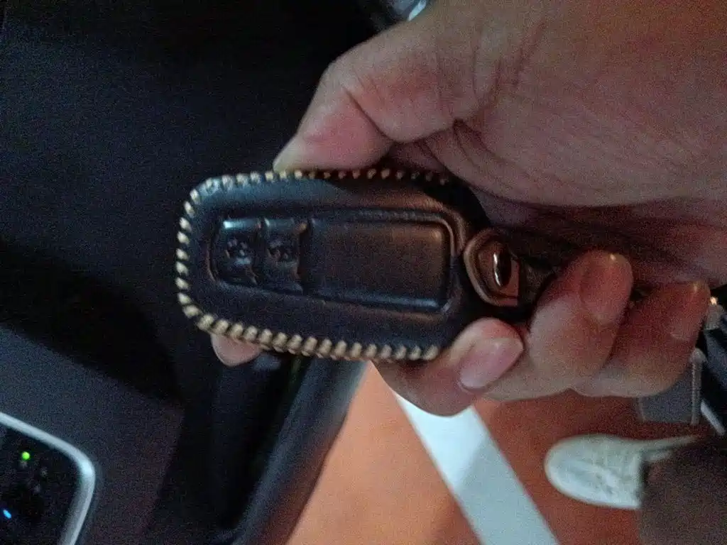 Toyota RAV4 2022 — фото 9