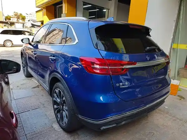 Hongqi HS5 2021