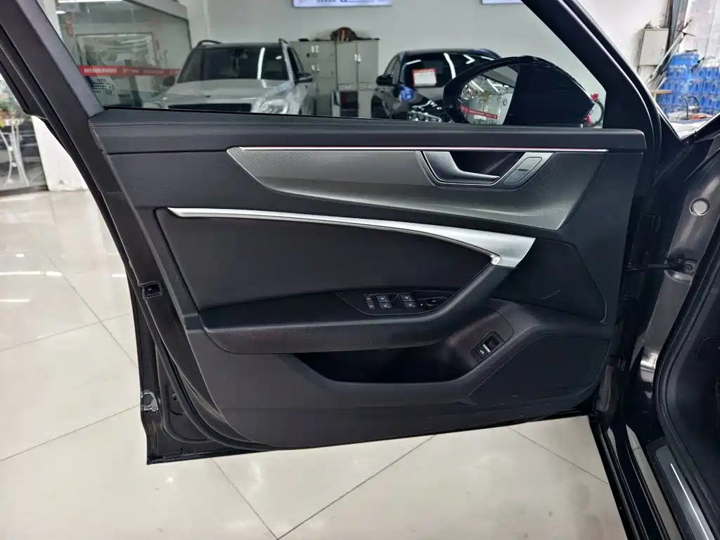 Audi A6L 2023 — фото 18