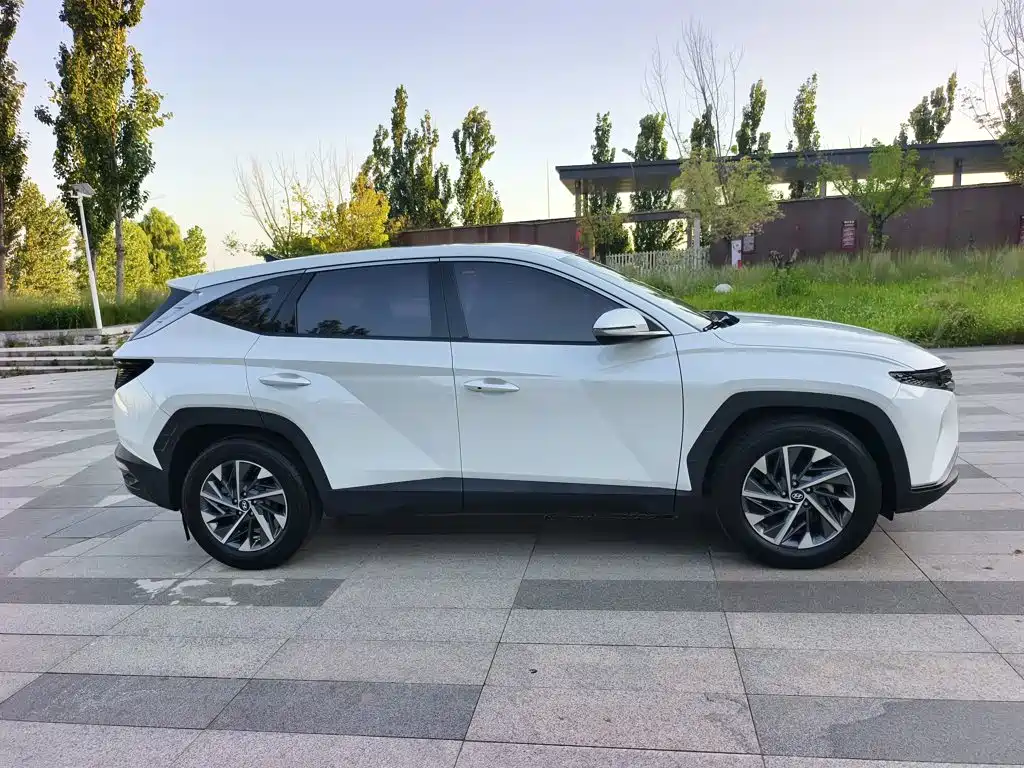 Hyundai Tucson 2022 — фото 11