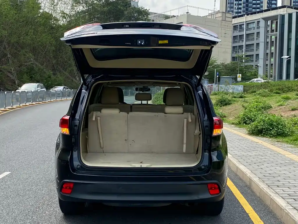 Toyota Highlander 2018 — фото 24