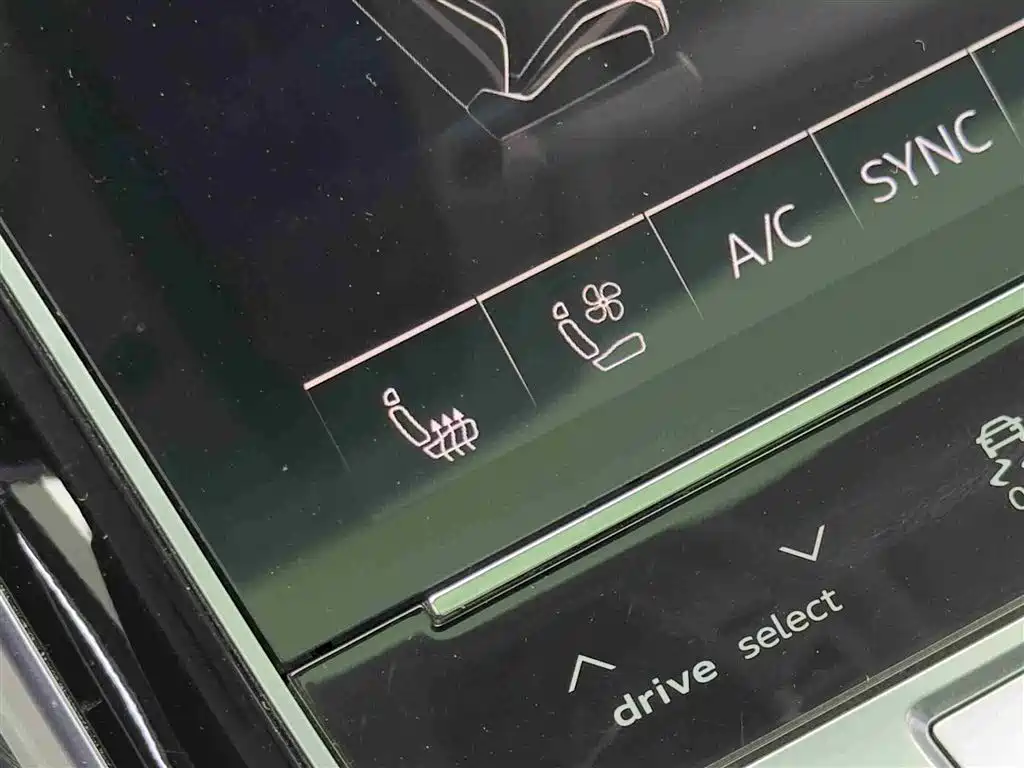 Audi A8 2024 — фото 19