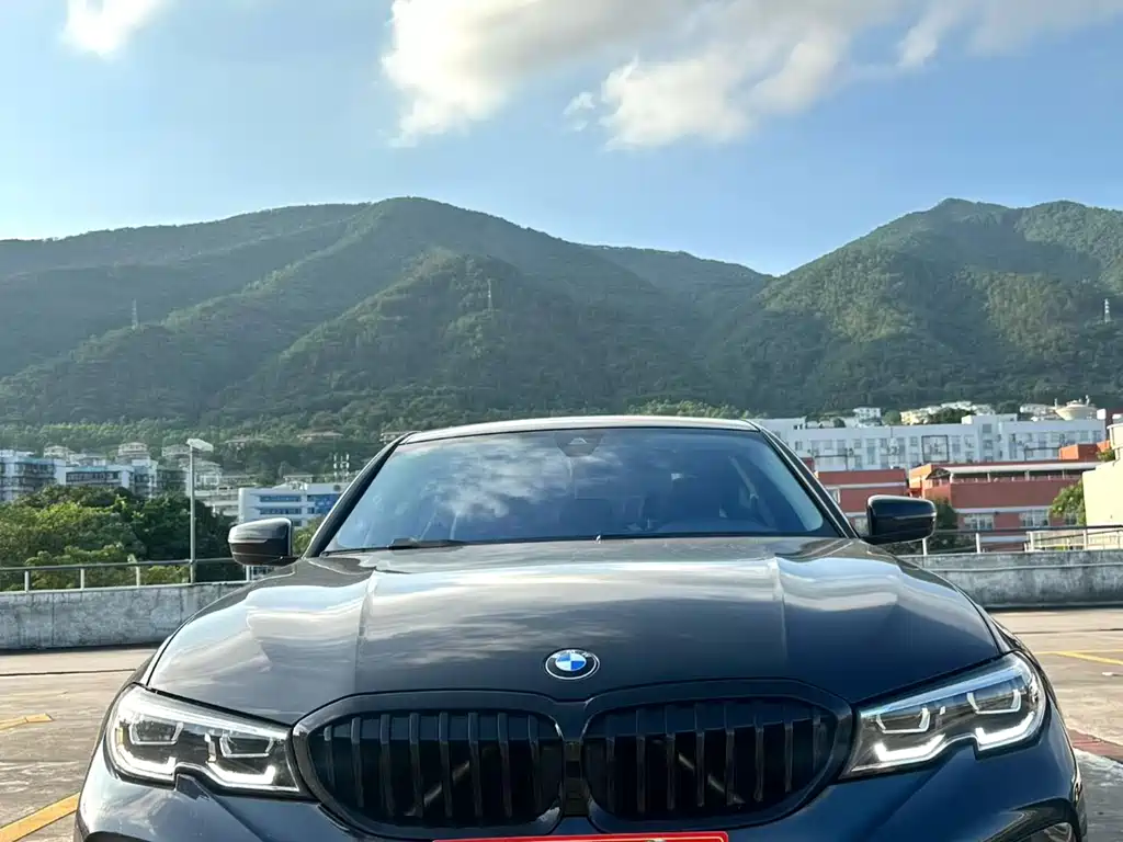 BMW 3 Series 2021