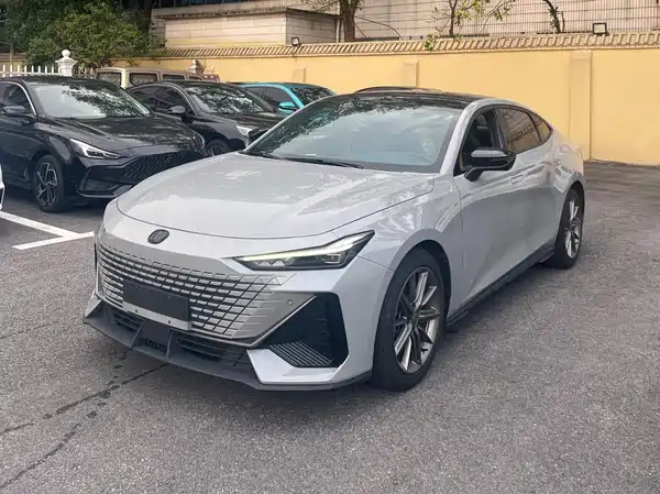 Changan UNI-V 2024