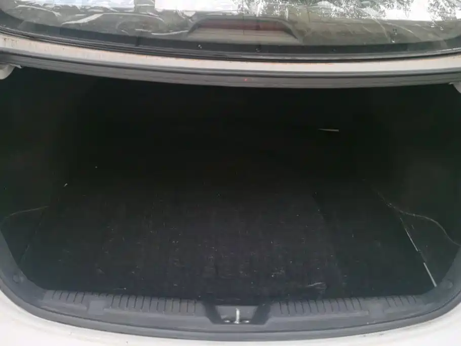Hyundai Elantra 2012
