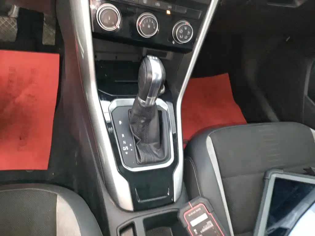 Volkswagen T-Roc 2019