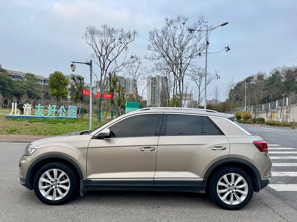 Volkswagen T-Roc 2019 — фото 16
