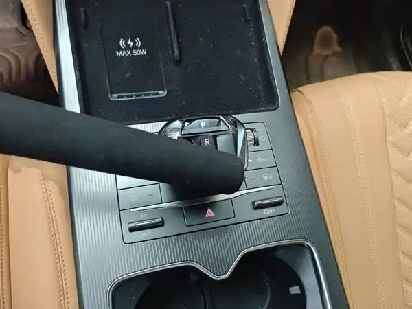 BYD Song L DM-i 2024
