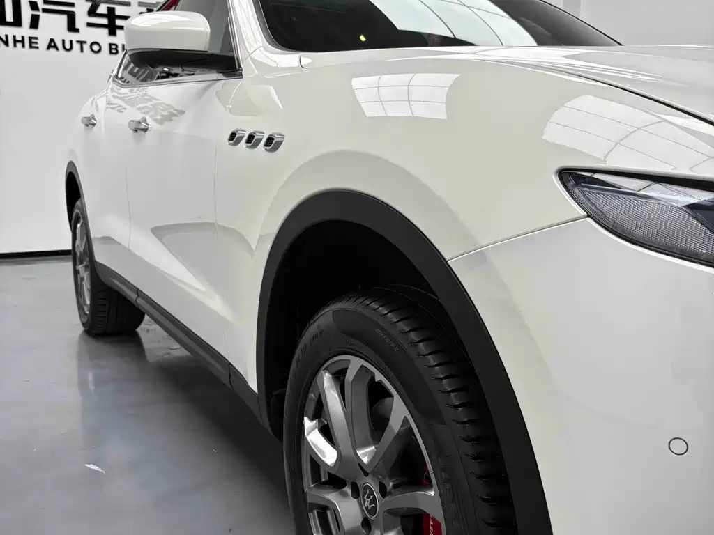 Maserati Levante 2021 — фото 24