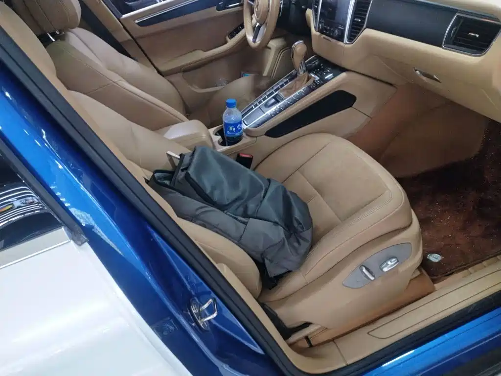 Porsche Macan 2017 — фото 16