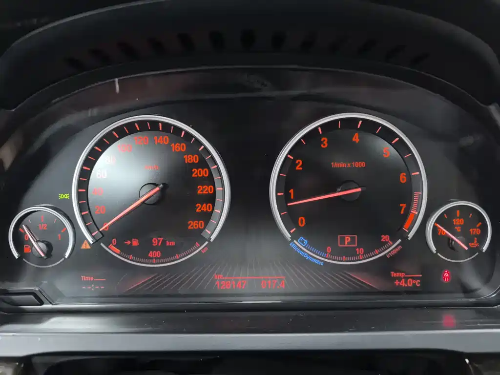BMW 7 Series 2012 — фото 10