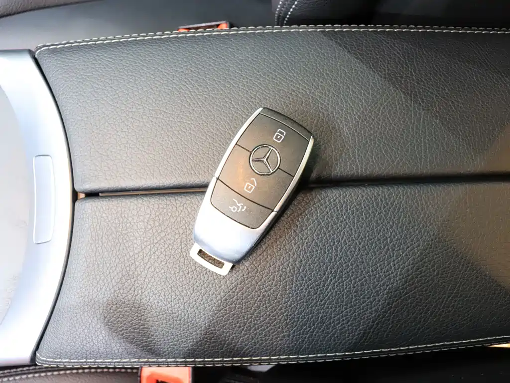 Mercedes-Benz C-Class 2021 — фото 12