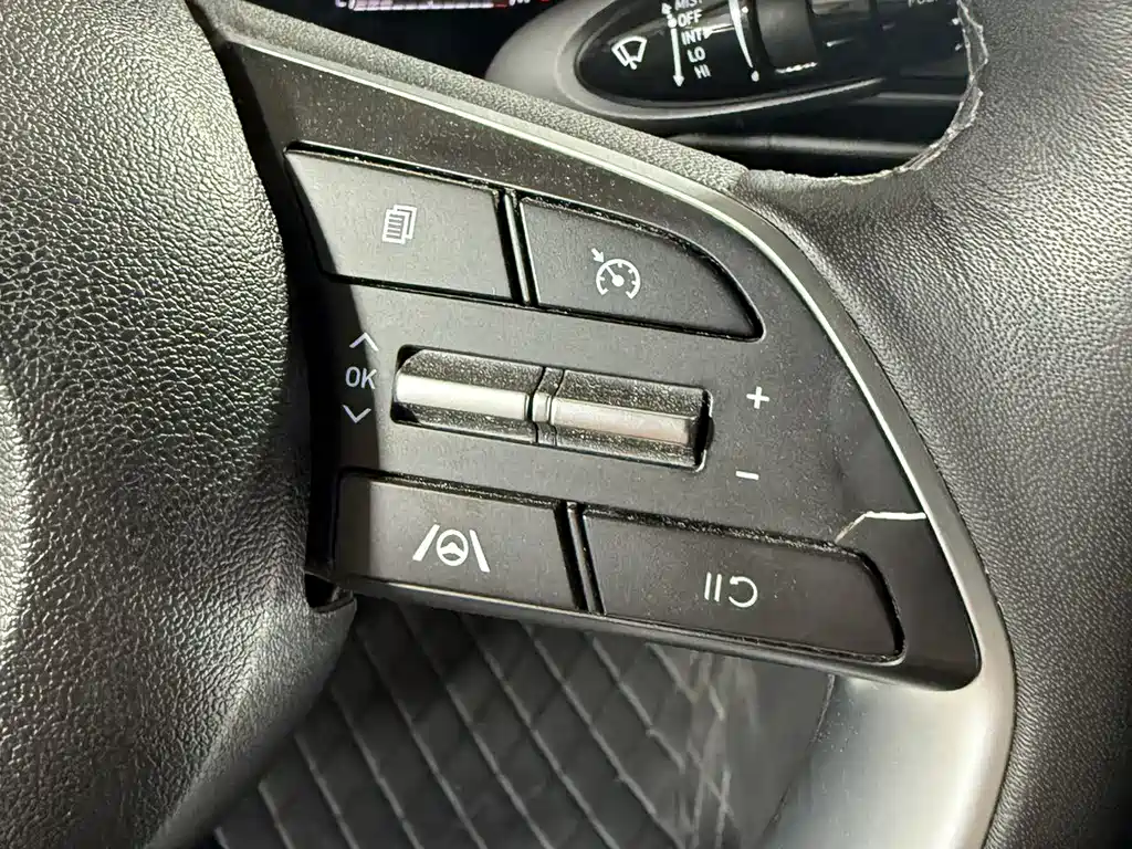 Hyundai Elantra 2022 — фото 10