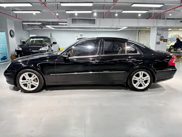 Mercedes-Benz E-Class 2007