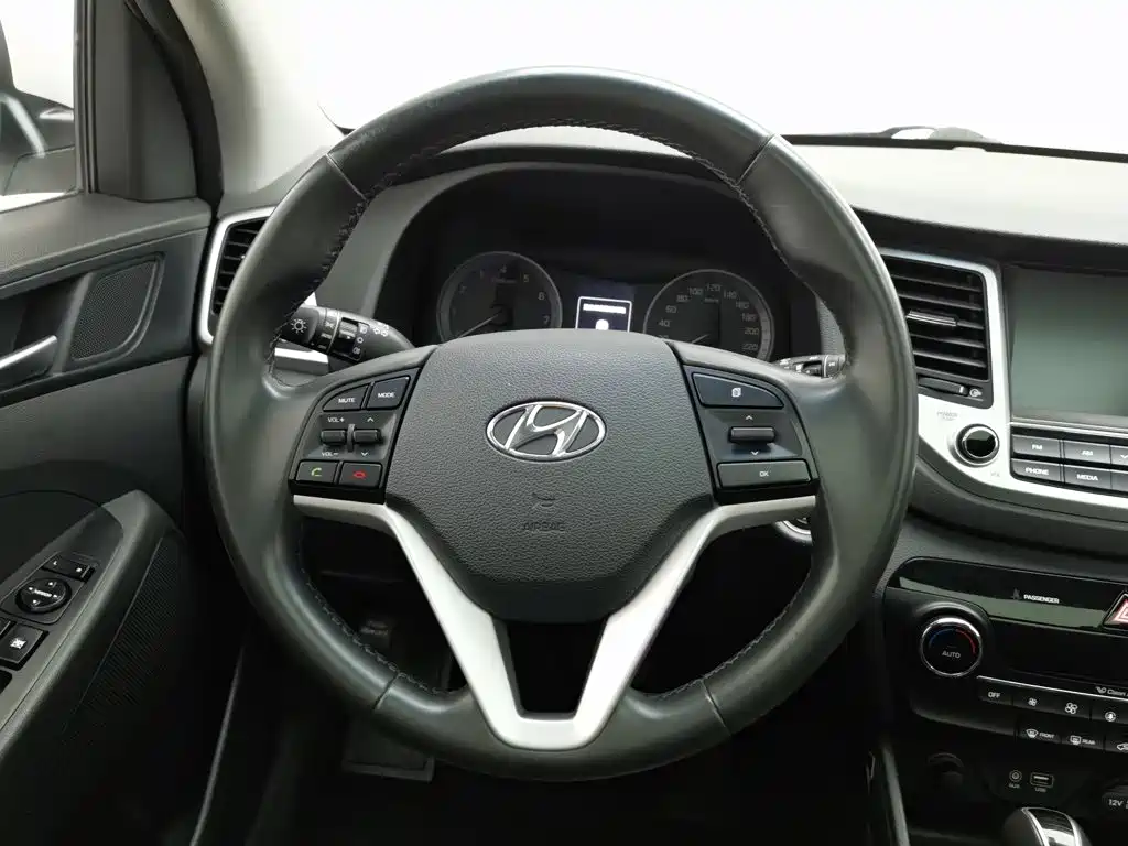 Hyundai Tucson 2018 — фото 11