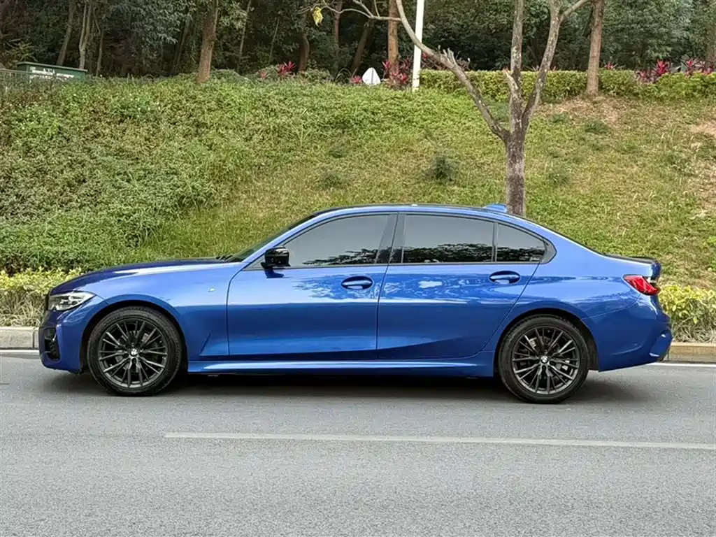 BMW 3 Series 2021 — фото 14