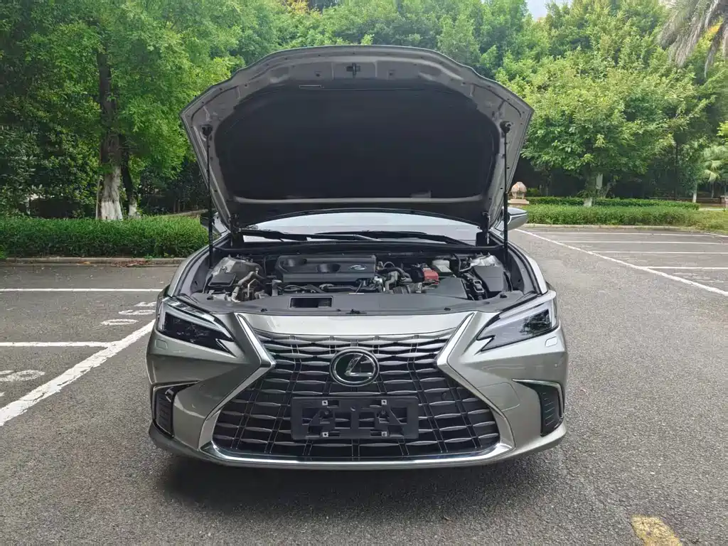 Lexus ES 2025 — фото 15