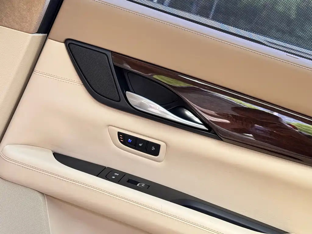 Cadillac CT6 2017 — фото 11