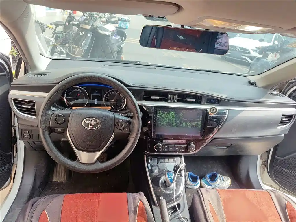 Toyota Corolla 2017 — фото 13