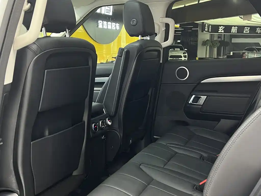 Land Rover Discovery 2020 — фото 22