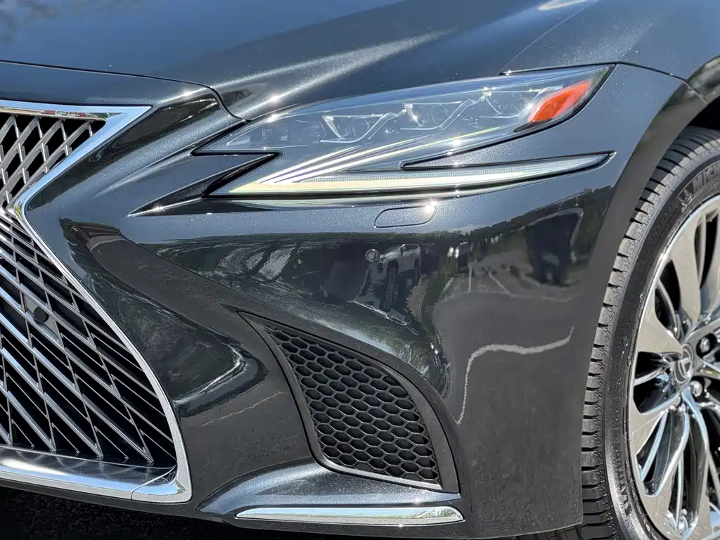 Lexus LS 2019 — фото 18