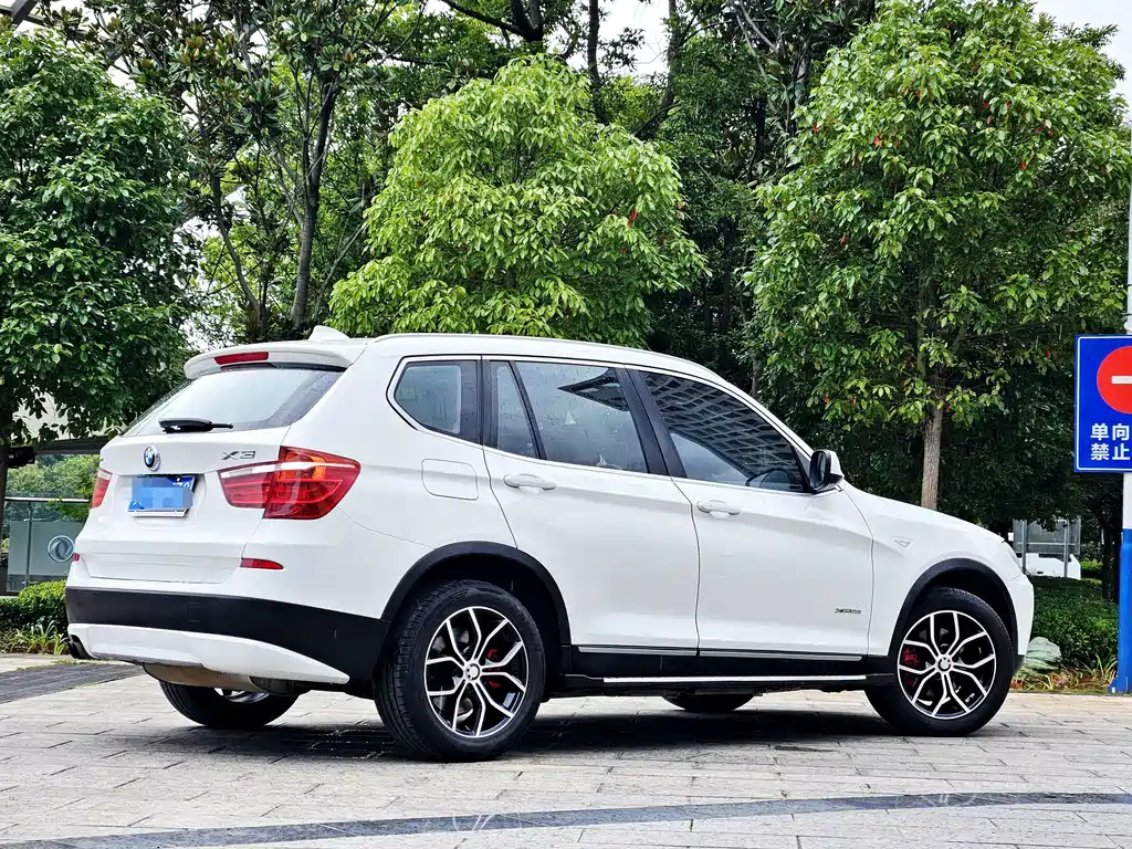 BMW X3 2012 — фото 20