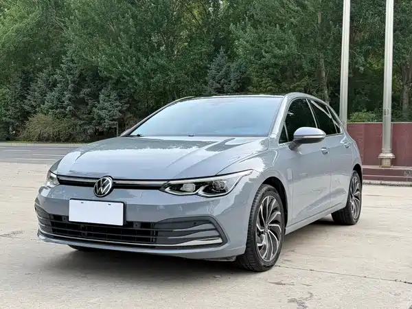 Volkswagen Golf 2023