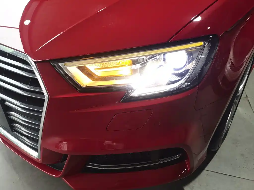 Audi A3 2018 — фото 18