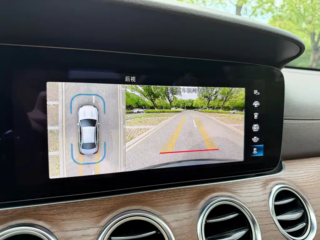 Mercedes-Benz E-Class 2022 — фото 14