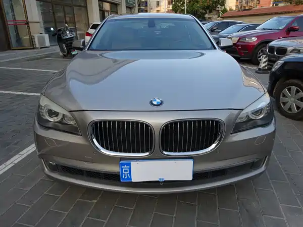 BMW 7 Series 2011
